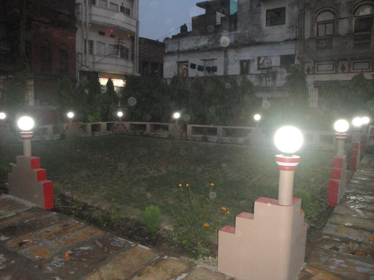 Balaji Palace Varanasi Exterior foto